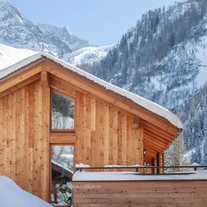 https://yeti-lodge-chalets-apartments.hotels-rhonealpes.com